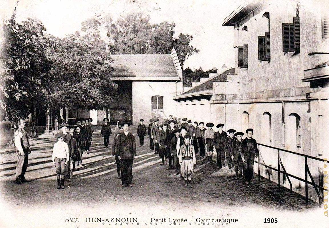 2667- Ben-Aknoun - Petit Lycee - Gymnastique - 1905.jpg
